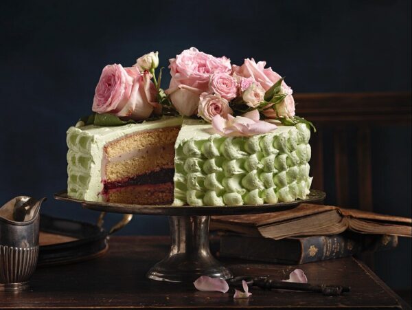 Pistachio Model Cake