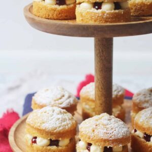 Victoria Sponge Cake (6pcs)